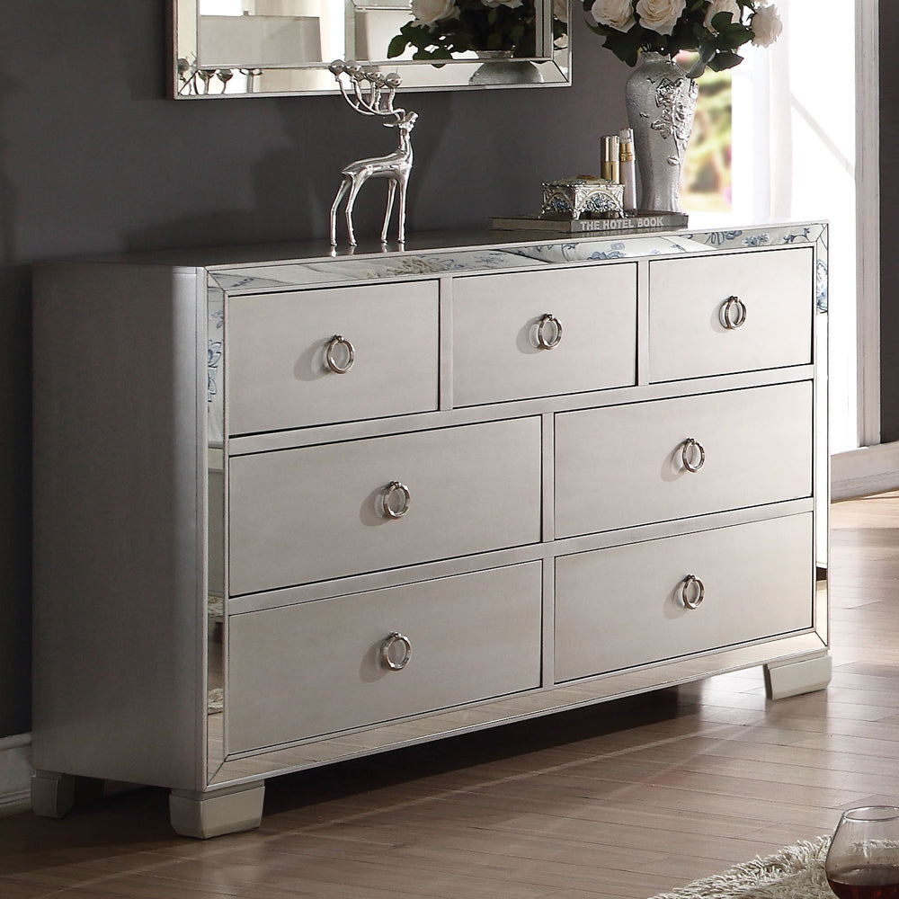 Voeville II Dresser