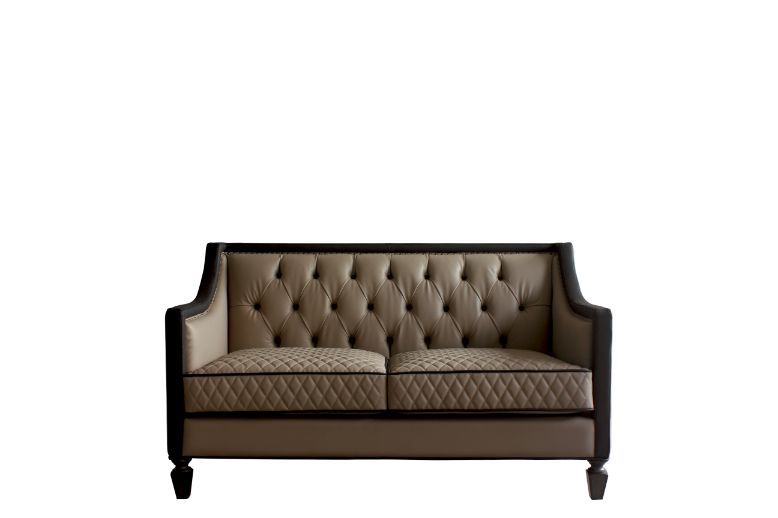 House Beatrice Loveseat W/3 Pillows