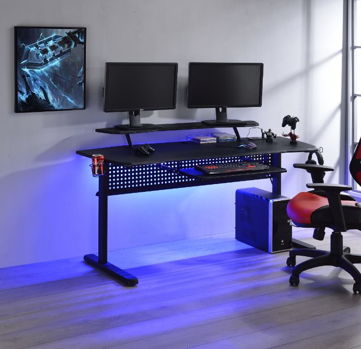 Vildre Gaming Desk W/USB