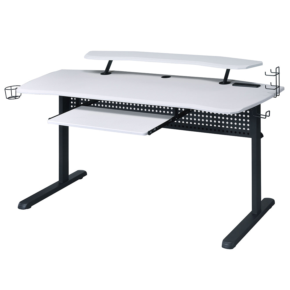 Vildre Gaming Desk W/USB