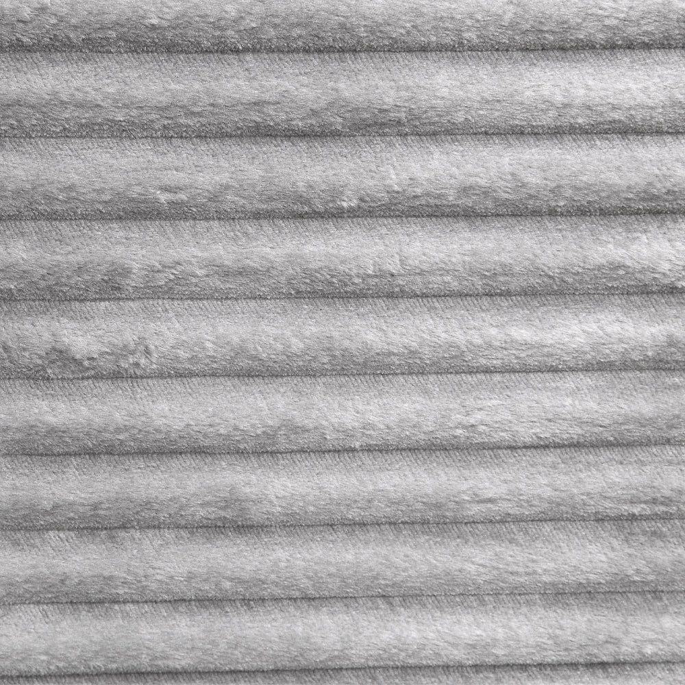 Hilde Sectional Sofa w/4 Pillows